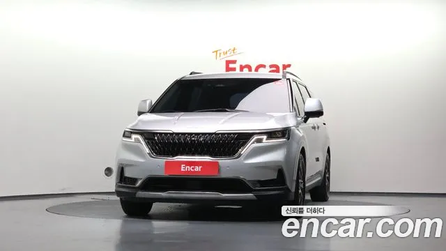 Kia Carnival Generation 4 — Фото автомобиля 3