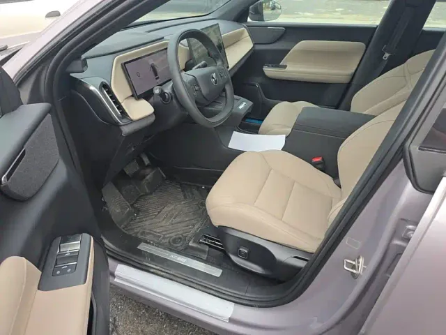 Volvo XC70 Plug-in Hybrid — Фото автомобиля 14