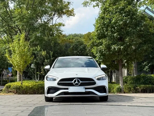 Mercedes-Benz C-Class — Фото автомобиля 2