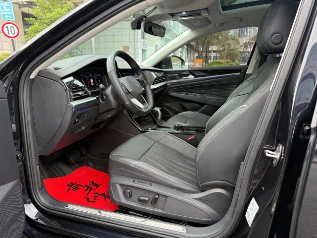 Volkswagen Passat — Фото автомобиля 8