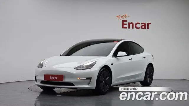 Фотография автомобиля — Tesla Model 3