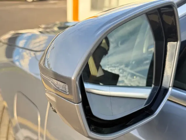 BMW i5 — Фото автомобиля 6