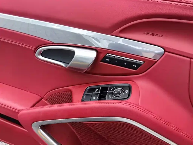 Porsche 718 — Фото автомобиля 8