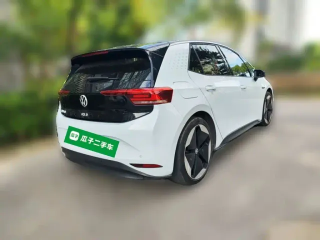 Volkswagen ID.3 — Фото автомобиля 4