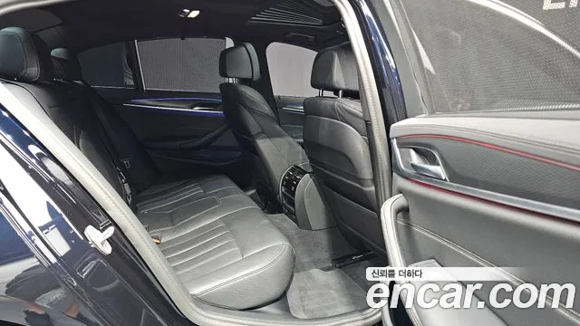 BMW 5-Series — Фото автомобиля 10
