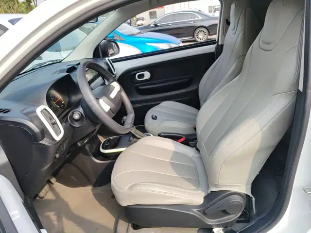 Roewe Kaiwei CLEVER 2021 302km Excellence Edition — Фото автомобиля 14