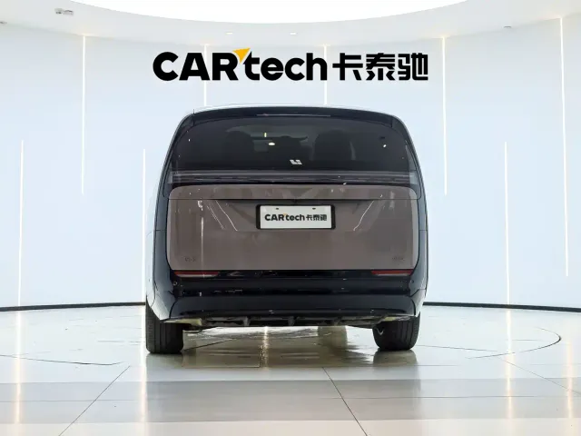 Li Auto MEGA — Фото автомобиля 5