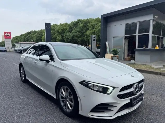 Mercedes-Benz Mercedes-Benz A-Class 2022 A 200 L Sport Sedan Style — Фото автомобиля 3