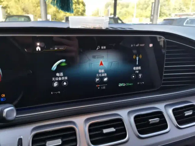 Mercedes-Benz GLE-Class — Фото автомобиля 12