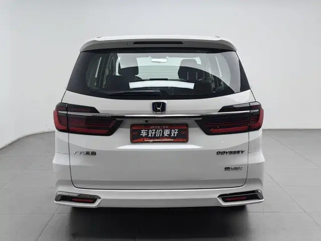 Honda Odyssey — Фото автомобиля 4