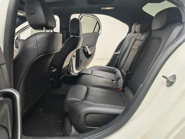Mercedes-Benz A-Class — Фото автомобиля 11