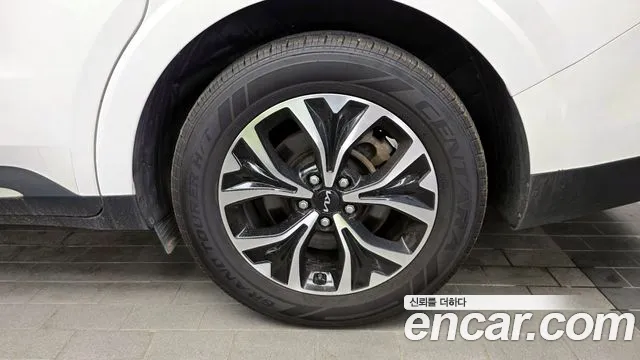 Kia Carnival Generation 4 — Фото автомобиля 6