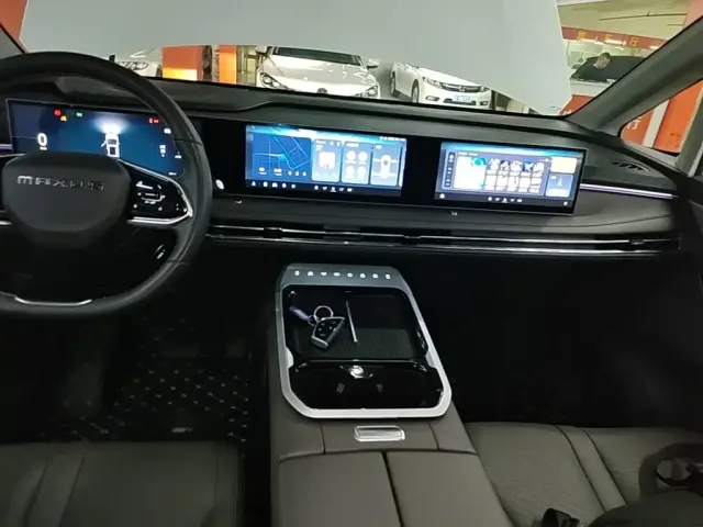 Maxus Dajia 7 — Фото автомобиля 12