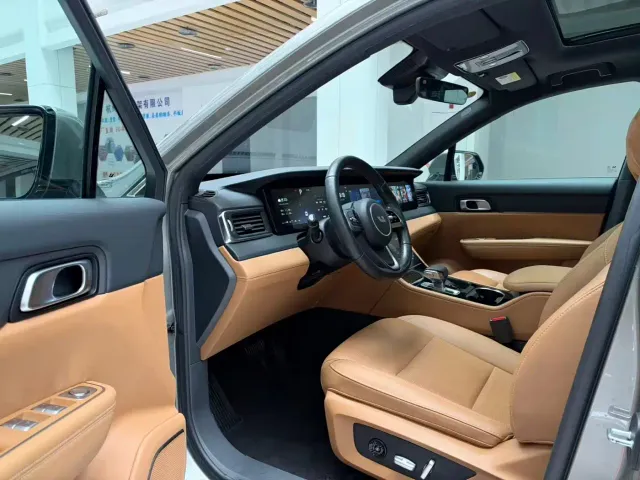 Li Auto ONE — Фото автомобиля 9