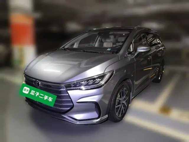 Фотография автомобиля — BYD Song MAX