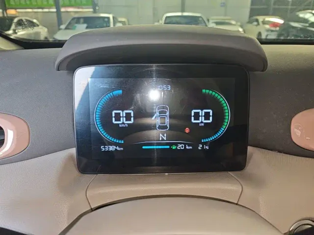 Leapmotor T03 — Фото автомобиля 11