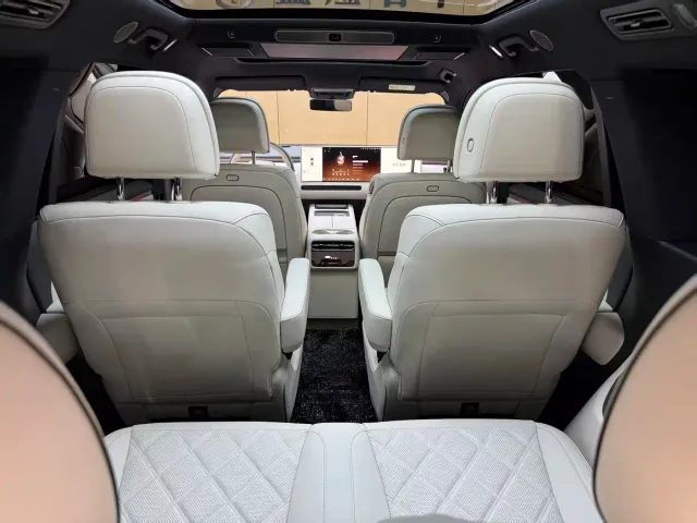 Li Auto L9 — Фото автомобиля 9