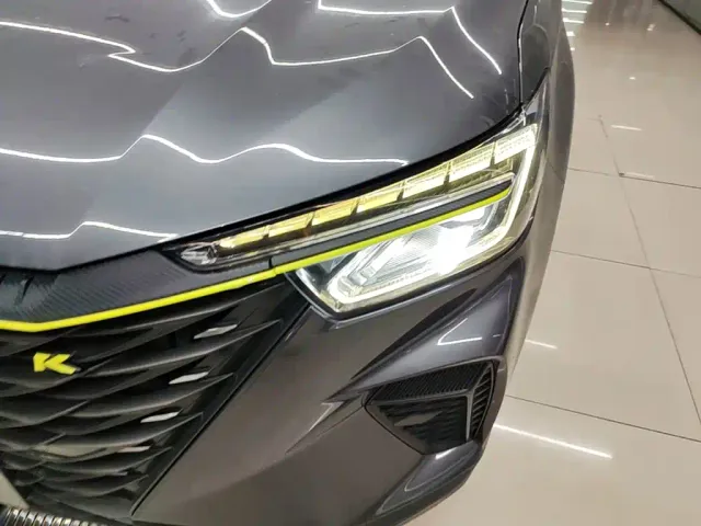 Roewe RX5 — Фото автомобиля 23