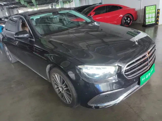 Mercedes-Benz E-Class — Фото автомобиля 8