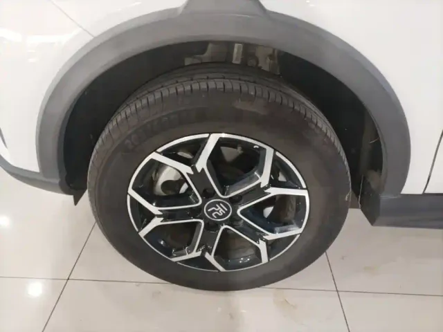 BYD Yuan Pro — Фото автомобиля 22
