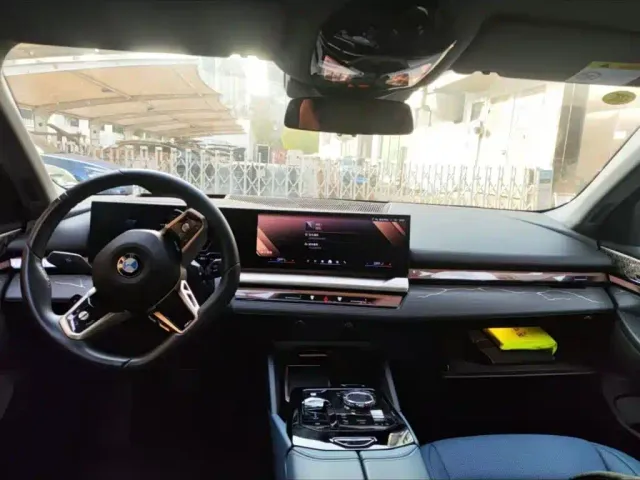 BMW 5 Series — Фото автомобиля 4