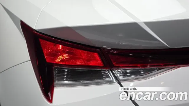 Hyundai Avante CN7 — Фото автомобиля 8