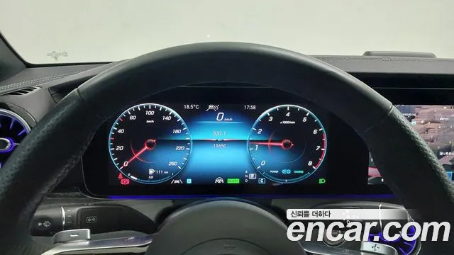 Mercedes-Benz E-Class — Фото автомобиля 8