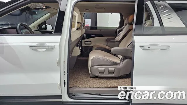 Kia Canival Carnival 4 поколение Бензин 7 мест Signature — Фото автомобиля 12