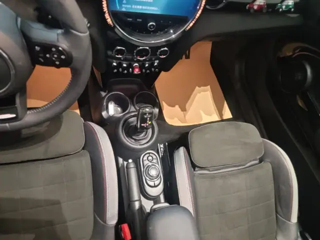 MINI Hatch — Фото автомобиля 13