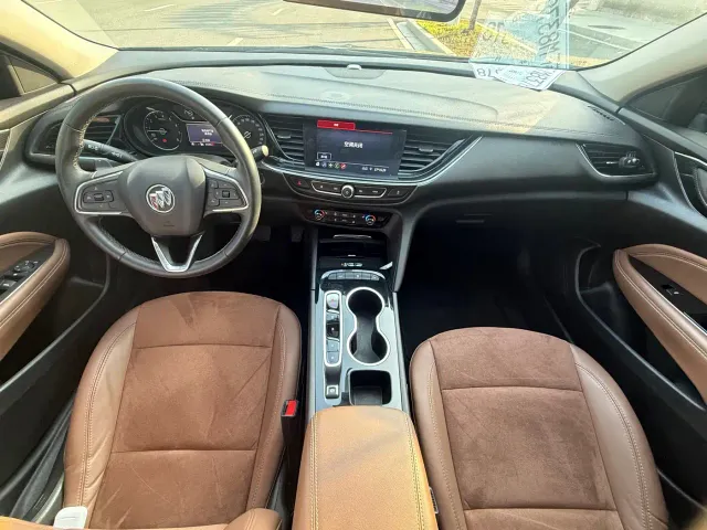 Buick Regal — Фото автомобиля 10