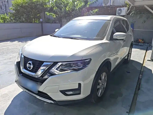 Фотография автомобиля — Nissan X-Trail