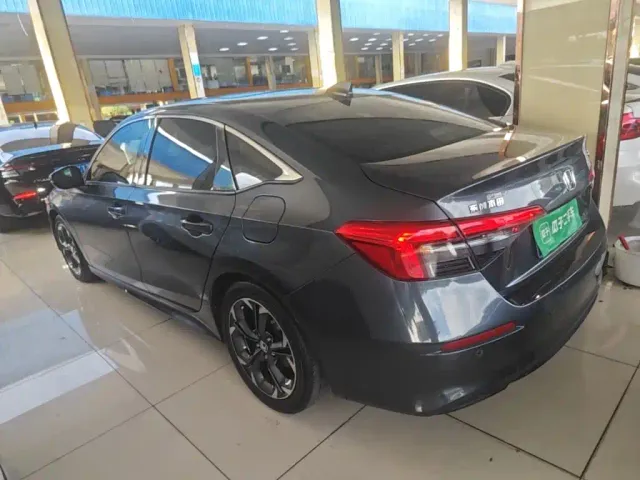 Honda Civic — Фото автомобиля 4