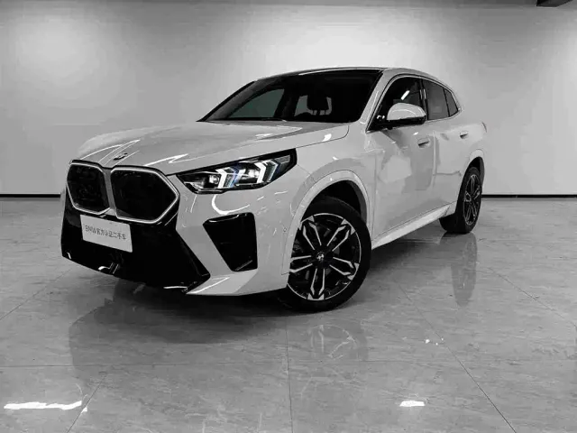 Фотография автомобиля — BMW X2