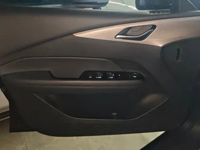 Wuling Starlight — Фото автомобиля 7