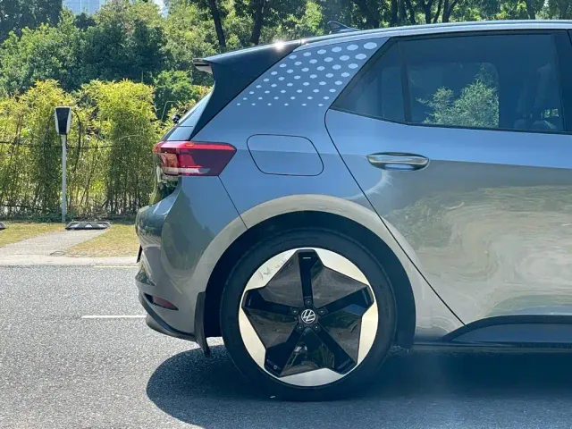 Volkswagen ID.3 — Фото автомобиля 26