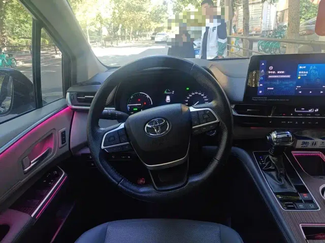 Toyota Granvia — Фото автомобиля 6