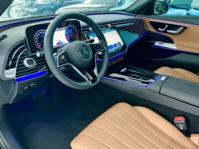 Mercedes-Benz E-Class — Фото автомобиля 7