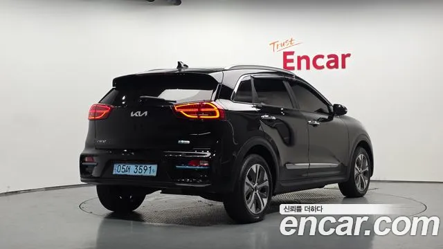 Kia Niro — Фото автомобиля 2