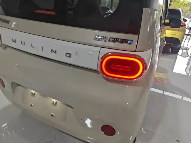 Wuling Hongguang Mini EV — Фото автомобиля 7