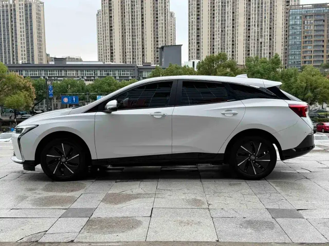 Buick Velite 6 — Фото автомобиля 10
