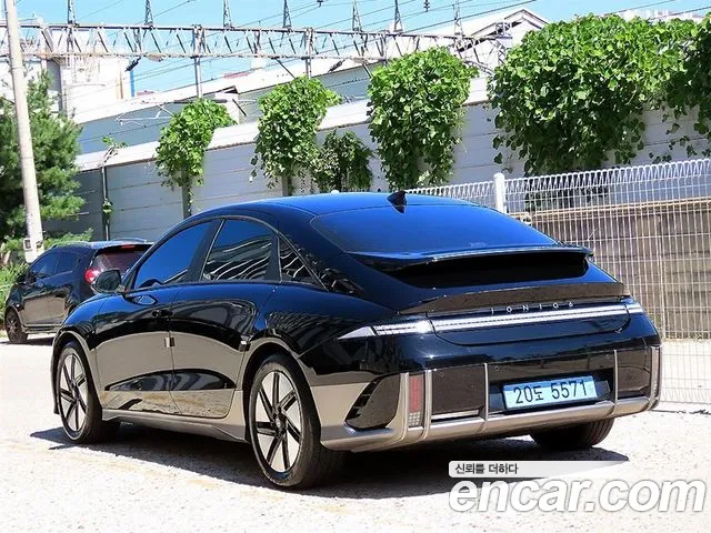 Hyundai Ioniq 6 — Фото автомобиля 3