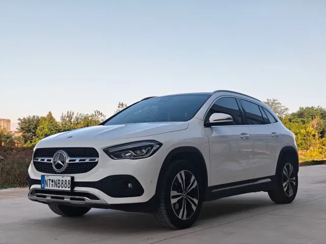 Фотография автомобиля — Mercedes-Benz GLA-Class