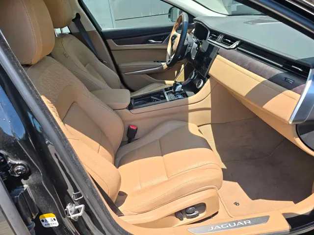 Jaguar XFL — Фото автомобиля 14