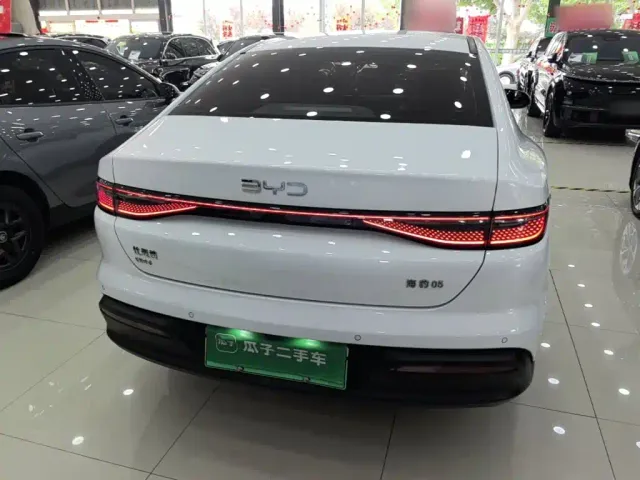 BYD Seal 05 DM-i — Фото автомобиля 5