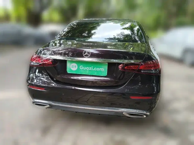 Mercedes-Benz E-Class — Фото автомобиля 5
