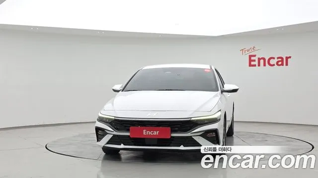 Hyundai Avante CN7 — Фото автомобиля 3