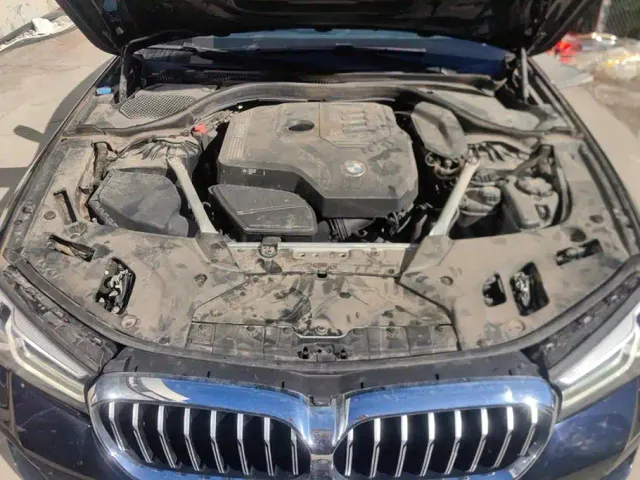 BMW 5 Series — Фото автомобиля 10