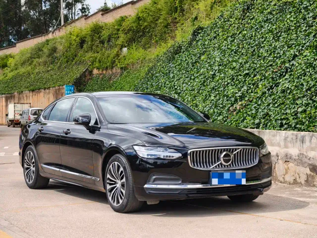 Volvo S90 — Фото автомобиля 3