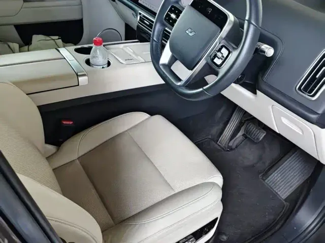 Li Auto L7 — Фото автомобиля 8