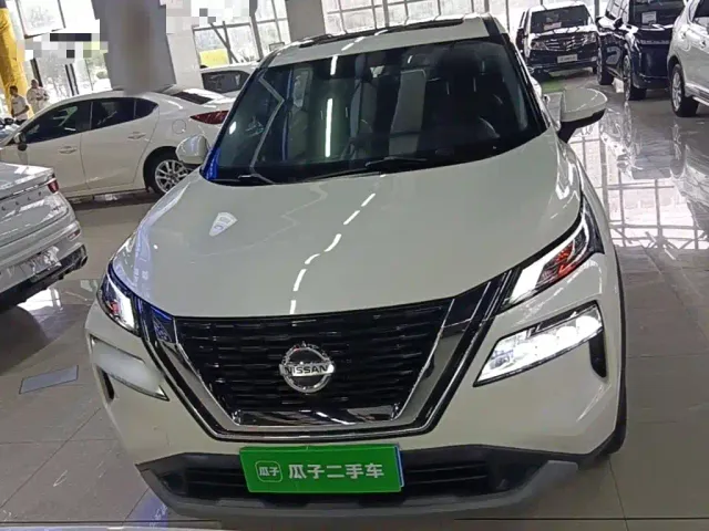 Nissan X-Trail — Фото автомобиля 2